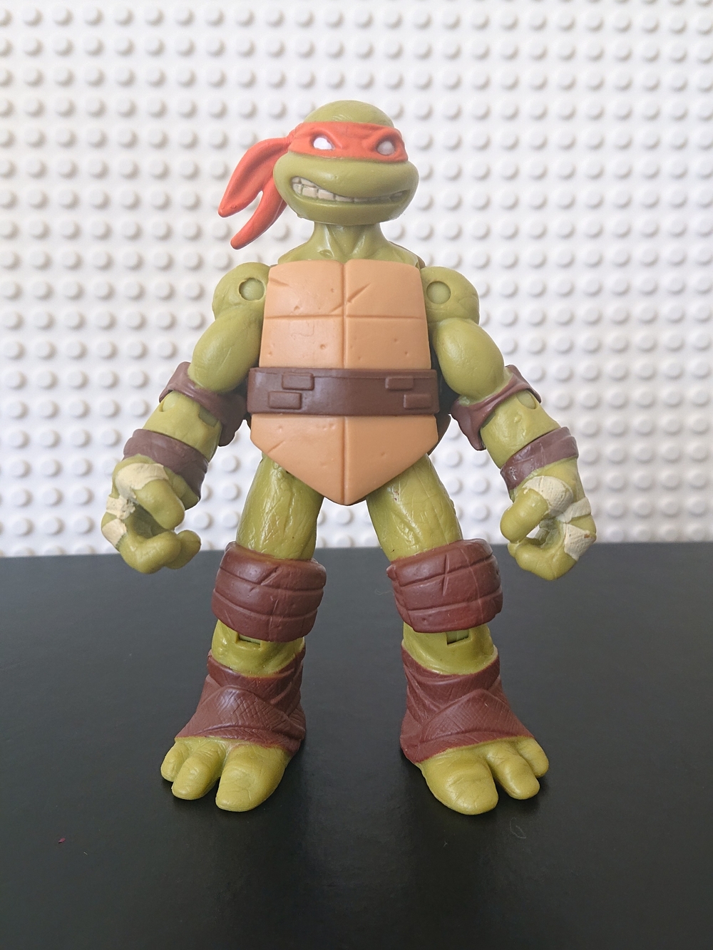 2012 Viacom TMNT Teenage Mutant Ninja Turtles - Michelangelo Action Figure